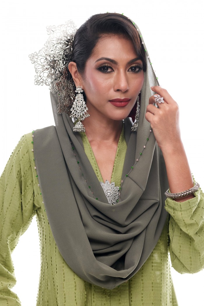 Anggun - Exclusive Instant Shawl Beaded (Forest Green)