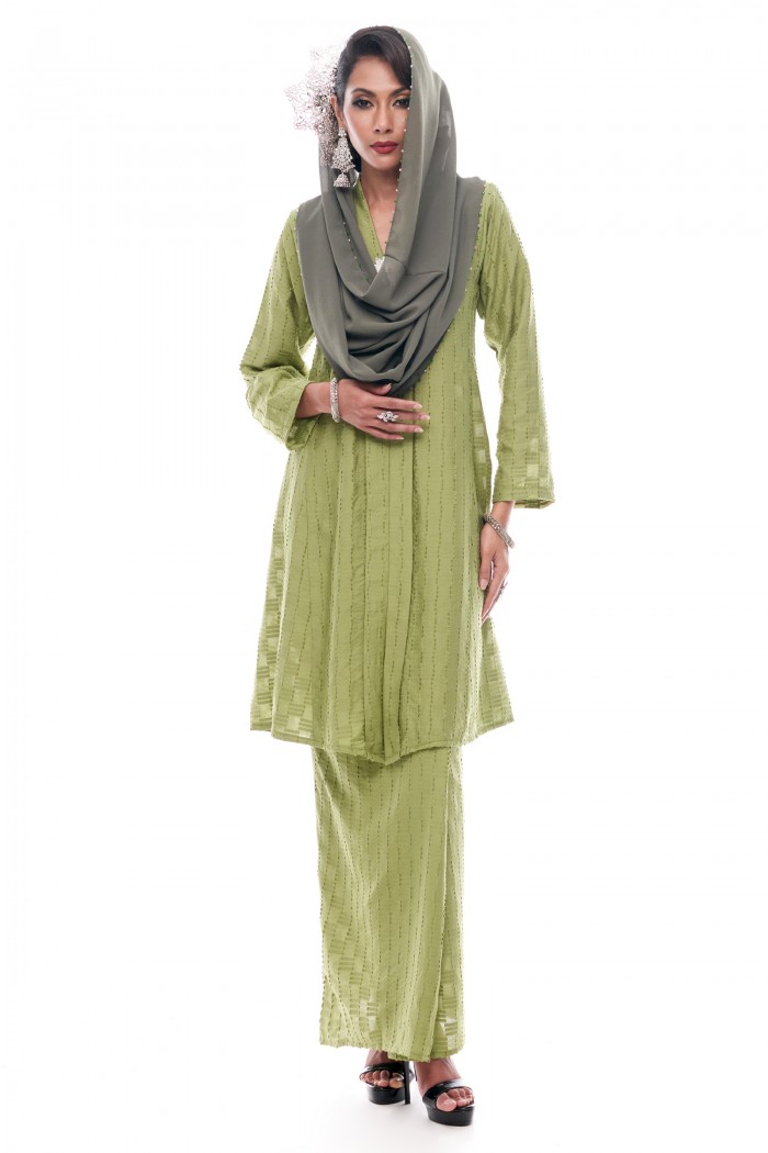 Anggun - Exclusive Instant Shawl Beaded (Forest Green)