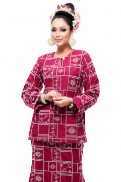 Kurung Kedah Gusti Dewi (Magenta)