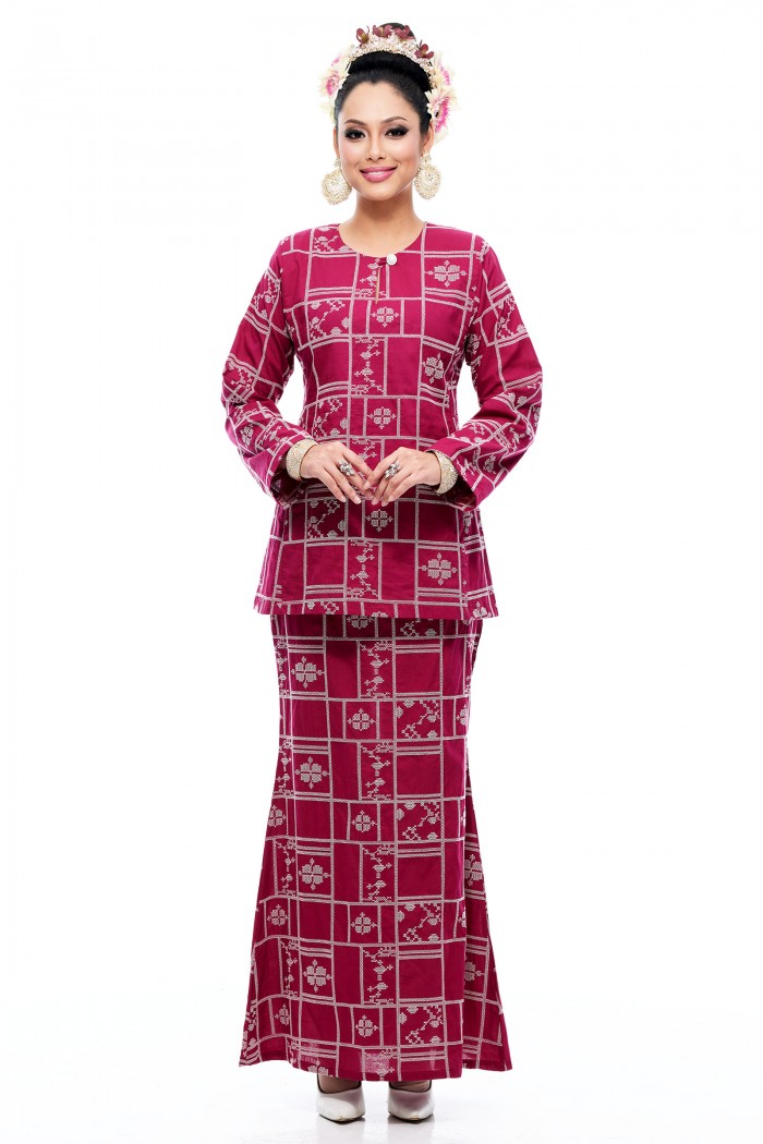 Kurung Kedah Gusti Dewi (Magenta)