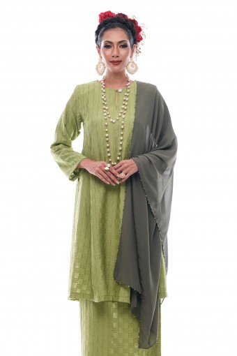 Jelita - Exclusive Long Beaded Shawl (Forest Green)