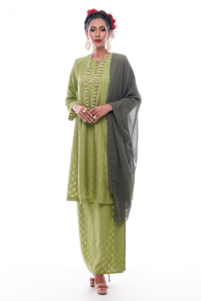 Jelita - Exclusive Long Beaded Shawl (Forest Green)