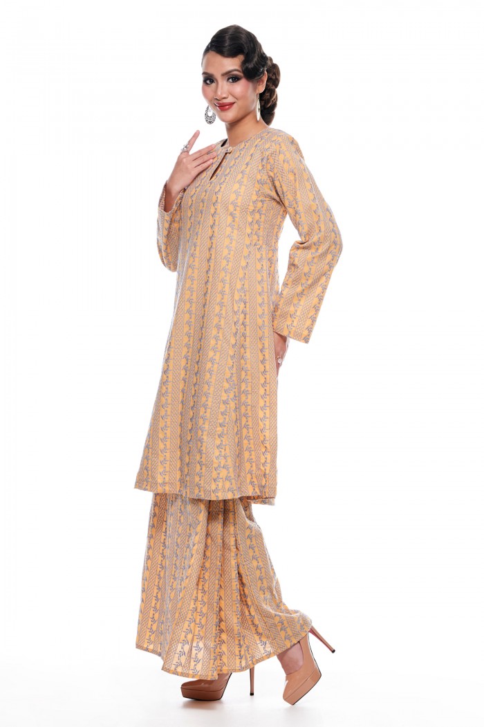 Kurung Riau Manis (Pastel Orange)